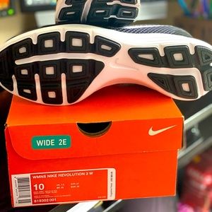 Nike Revolution women shoes